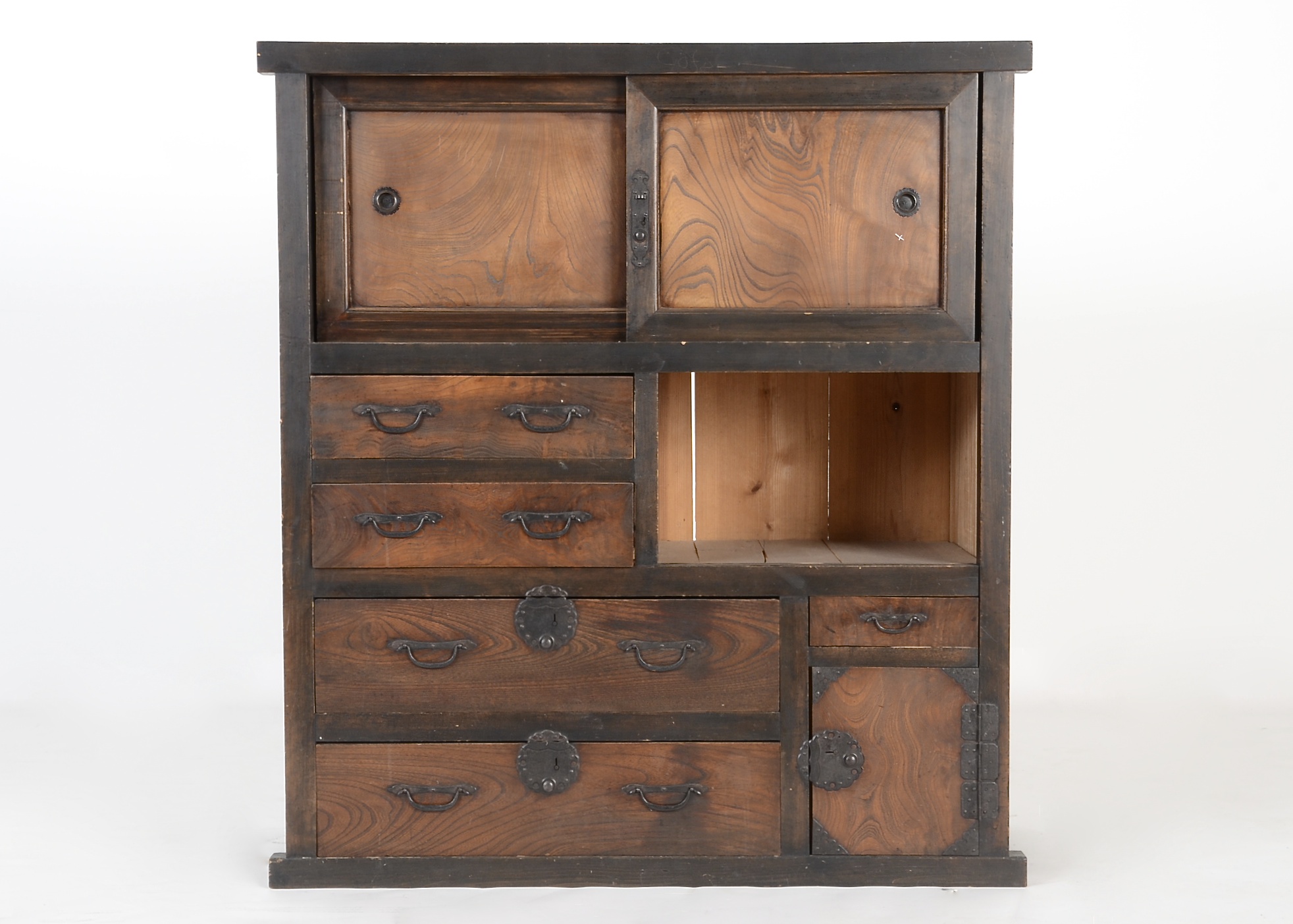 Asian Cabinet | EBTH