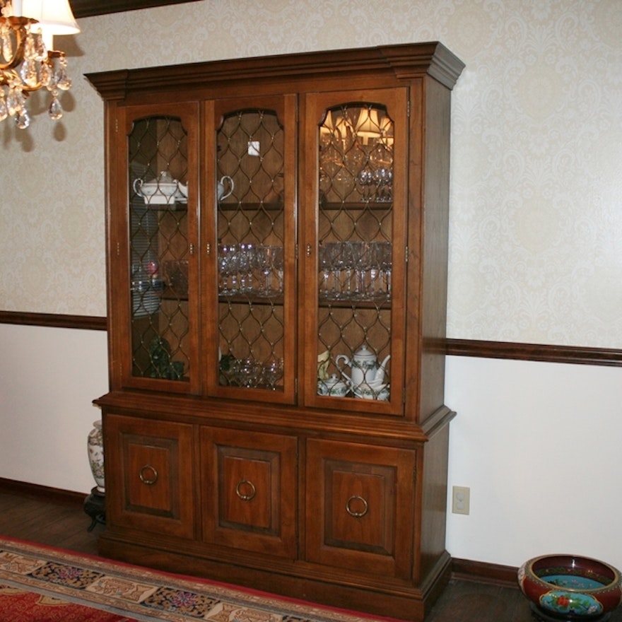 Vintage Drexel China Cabinet Ebth