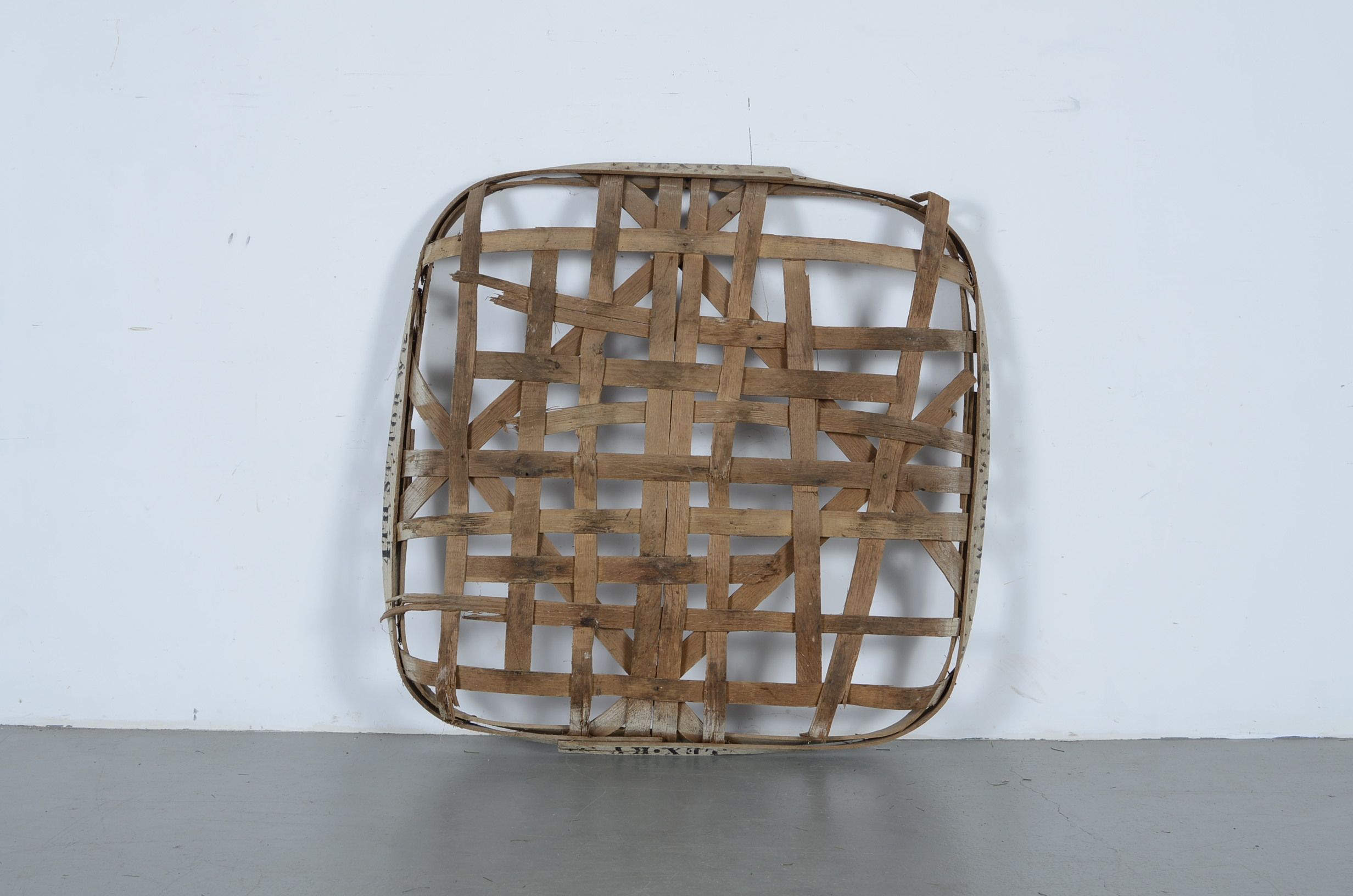 Vintage Kentucky Tobacco Basket EBTH