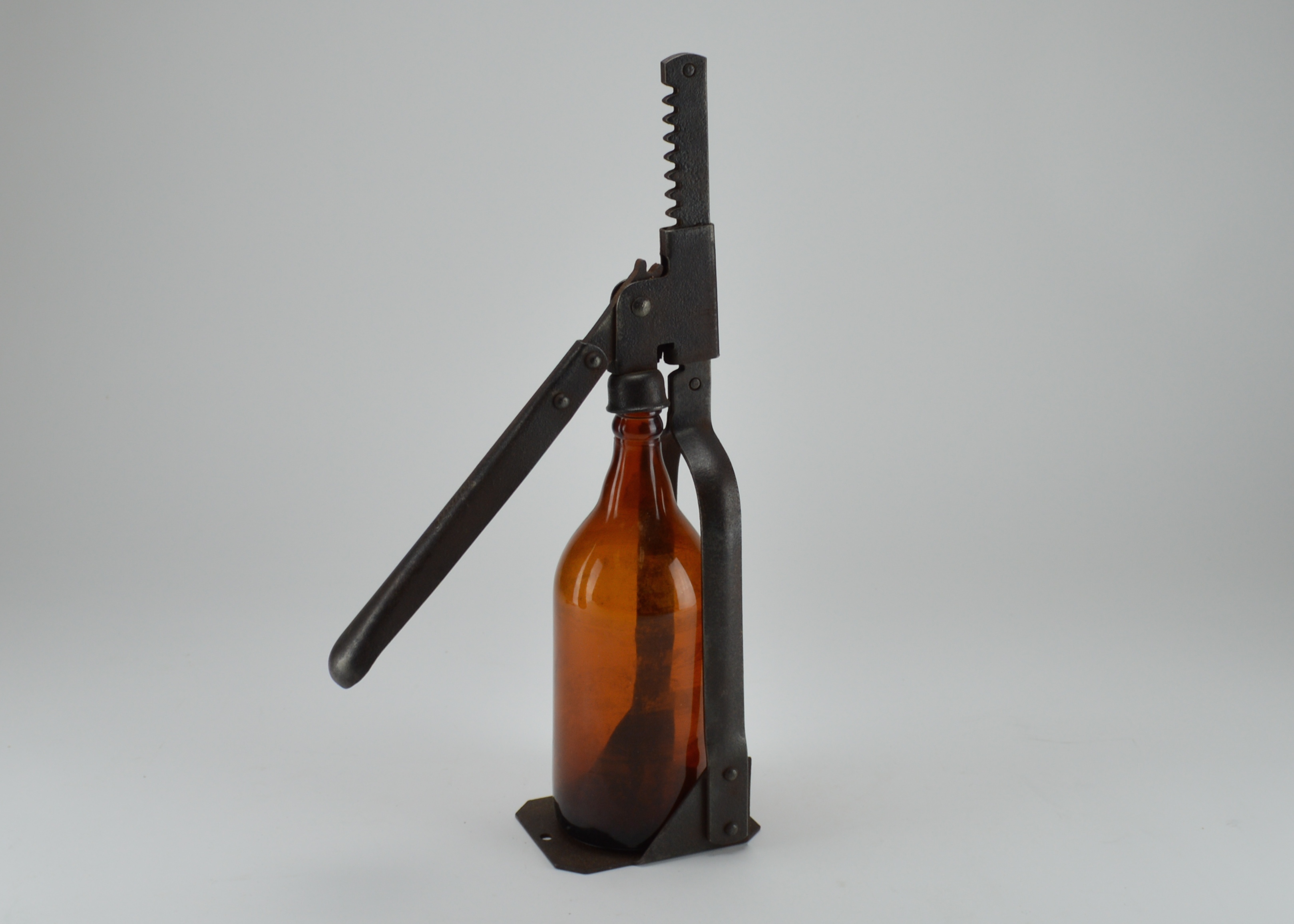 Vintage Indestro Bottle Corker EBTH