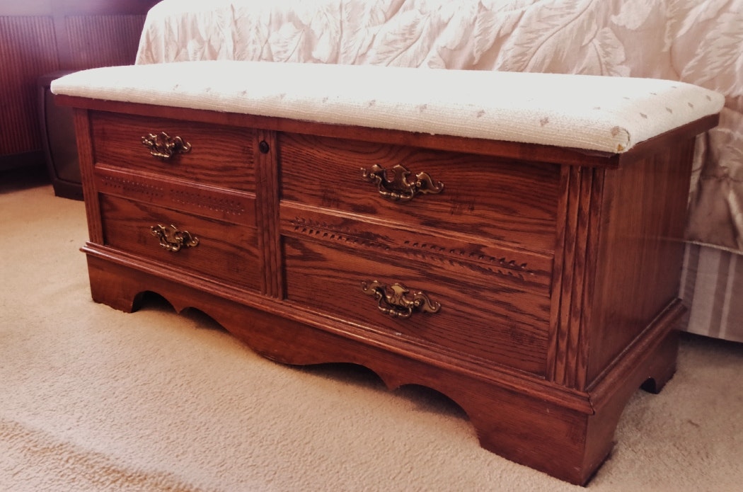 Lane Bench Seat Cedar Chest Lane Cedar Chest with Upholstered Bench Top | EBTH