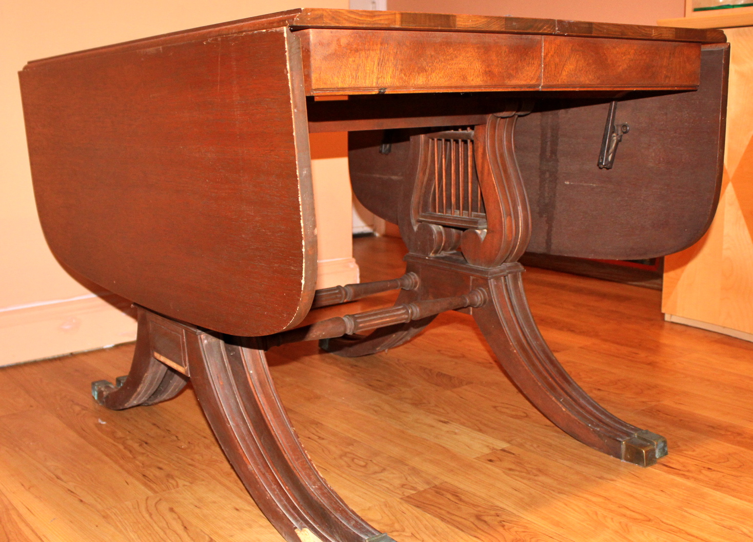 Rare Vintage Drexel Mahogany Dining Room Table With Lyre Base Ebth