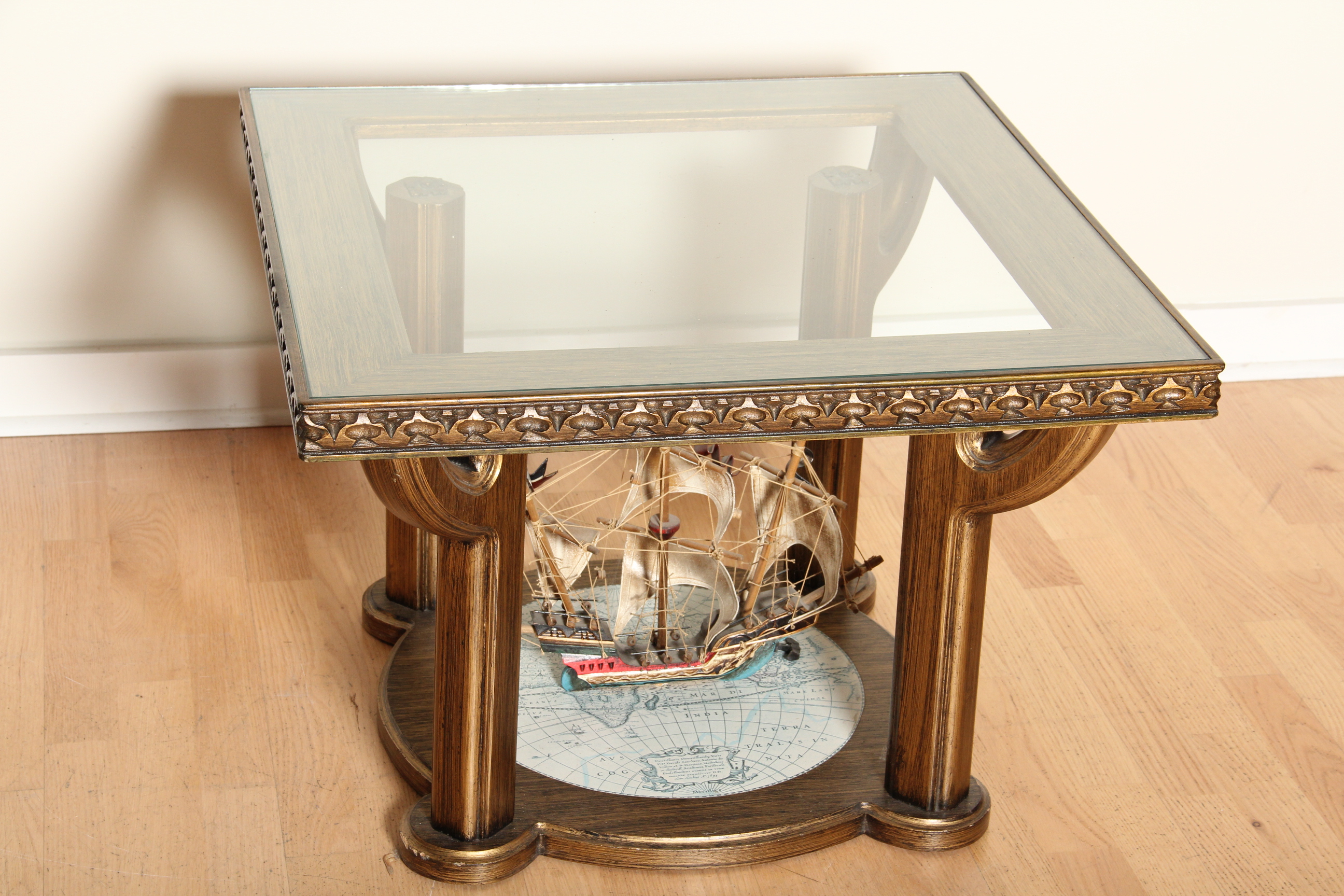 Nautical End Table With Ship EBTH   IMG 9723.JPG