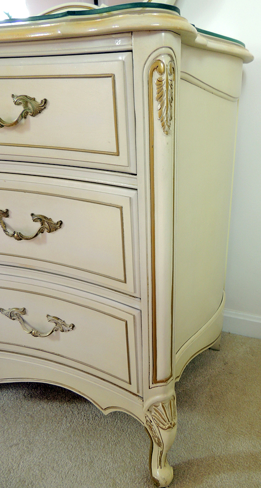 Thomasville French Provincial Triple Dresser with Mirror EBTH