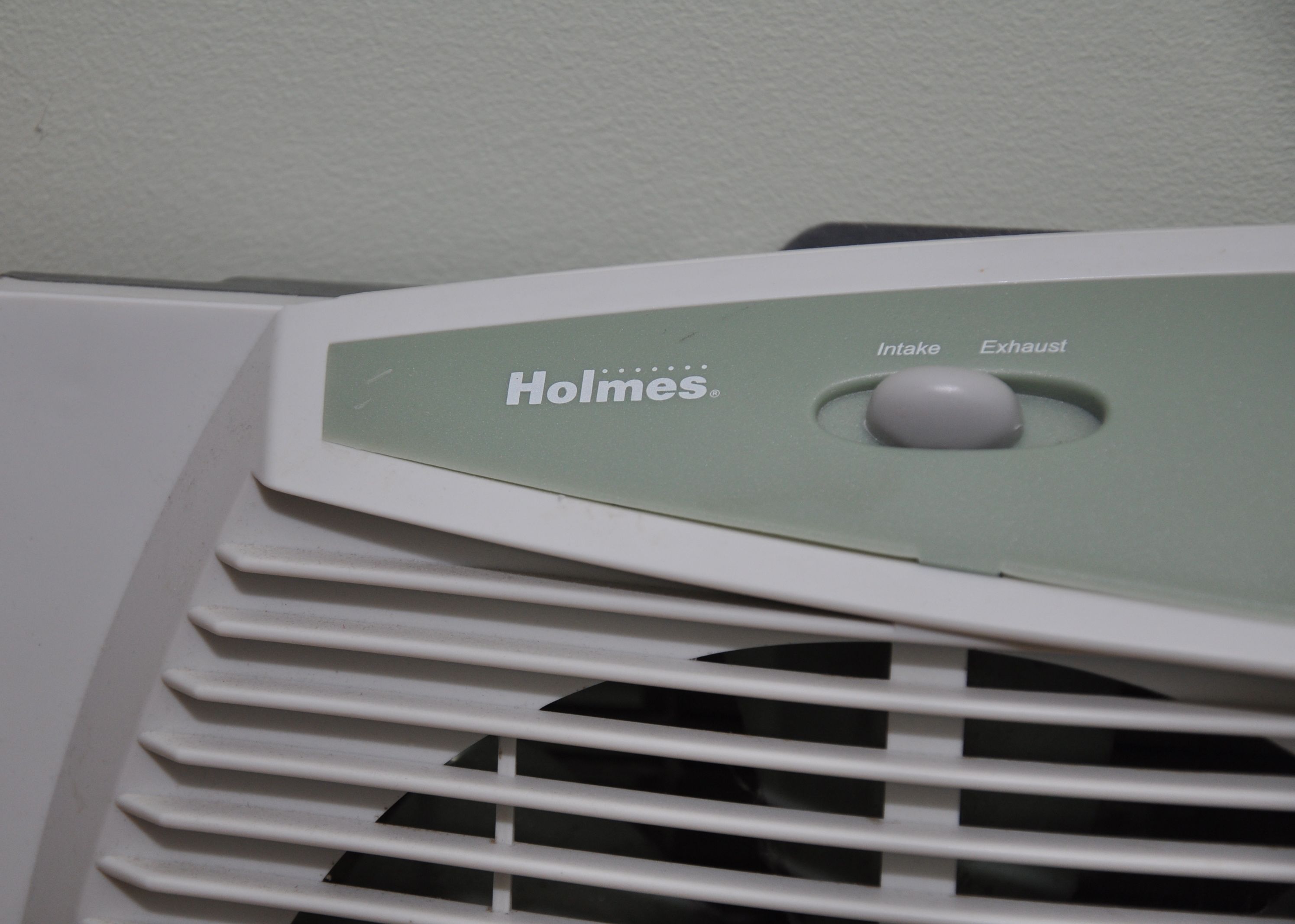 Holmes AccuTemp Window Fan Unit EBTH