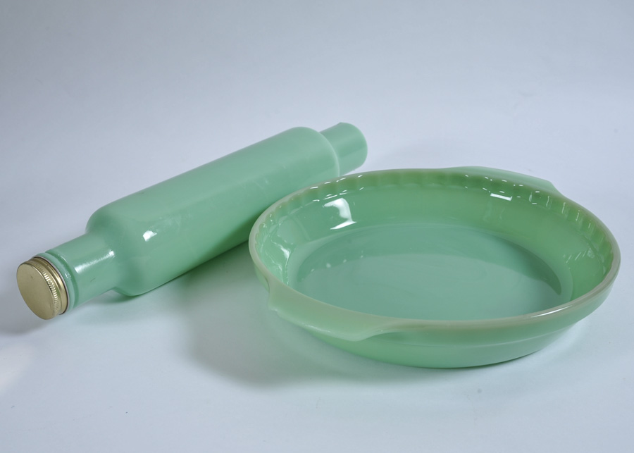 Jadeite Pie Plate and Rolling Pin EBTH