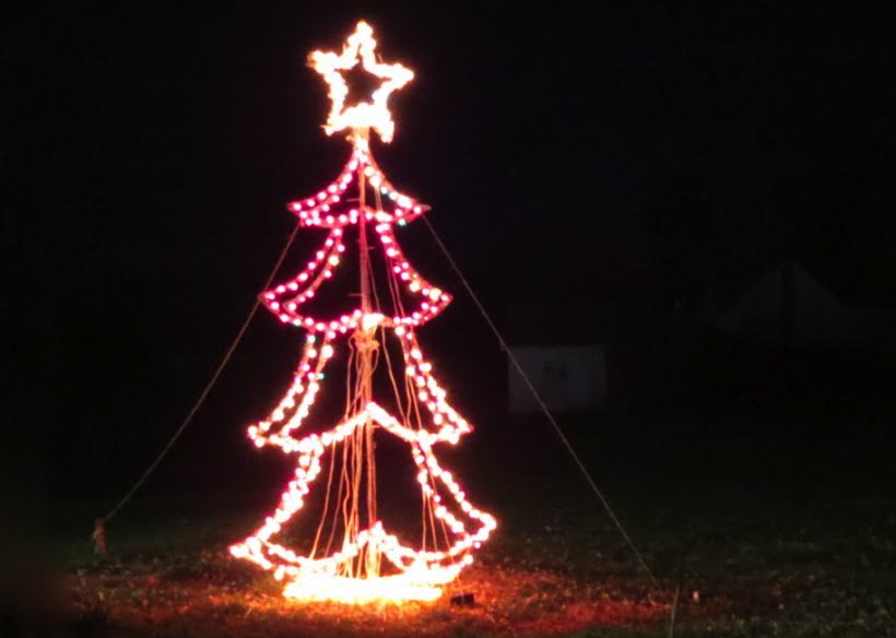 Large Outdoor Lit Wire Frame Christmas Tree EBTH
