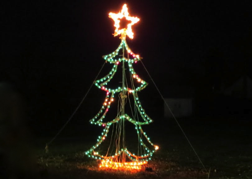 Large Outdoor Lit Wire Frame Christmas Tree : EBTH