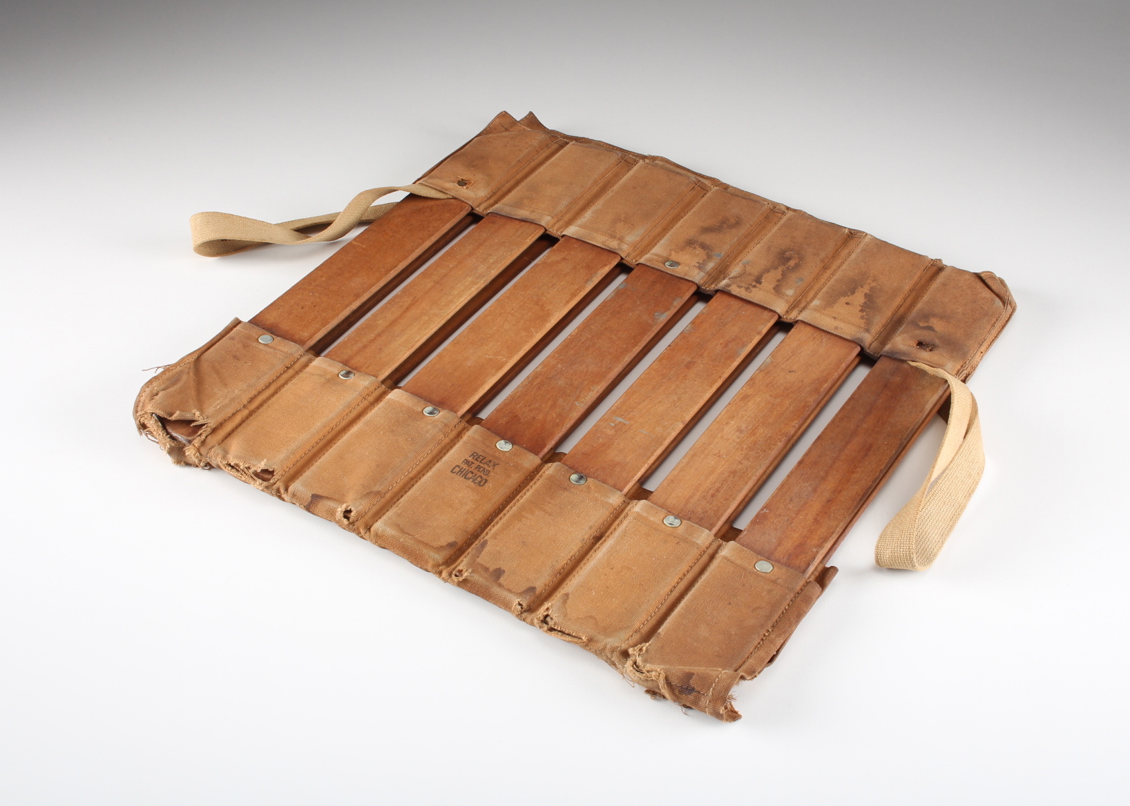 Vintage Relax Wood Slat Stadium Chair EBTH