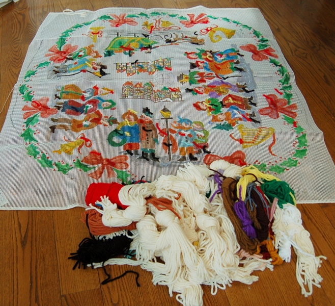 Needlepoint Christmas Tree Skirt Project with Yarn EBTH