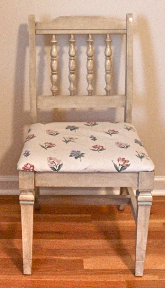 Vintage French Provincial Dixie Furniture Desk and Hutch EBTH