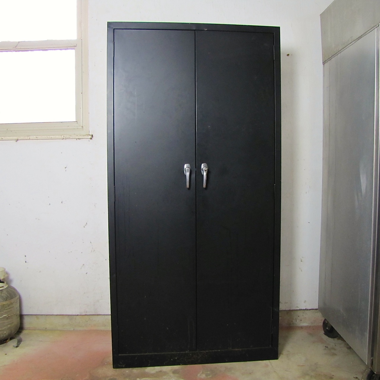 Black Metal Office EBTH