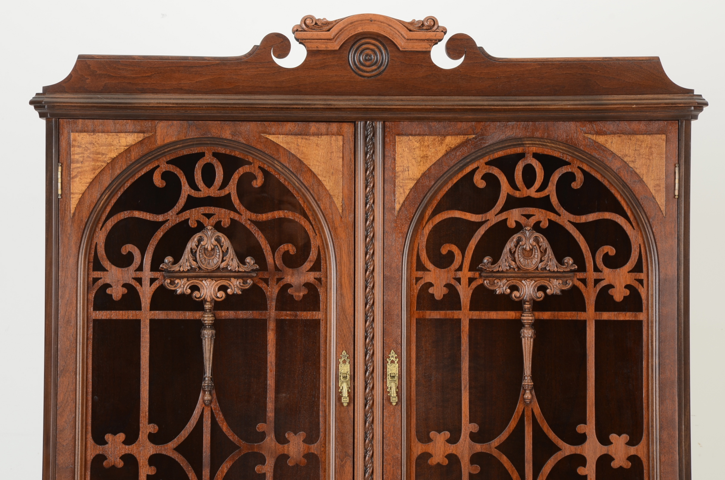 Jacobean Style Hutch EBTH