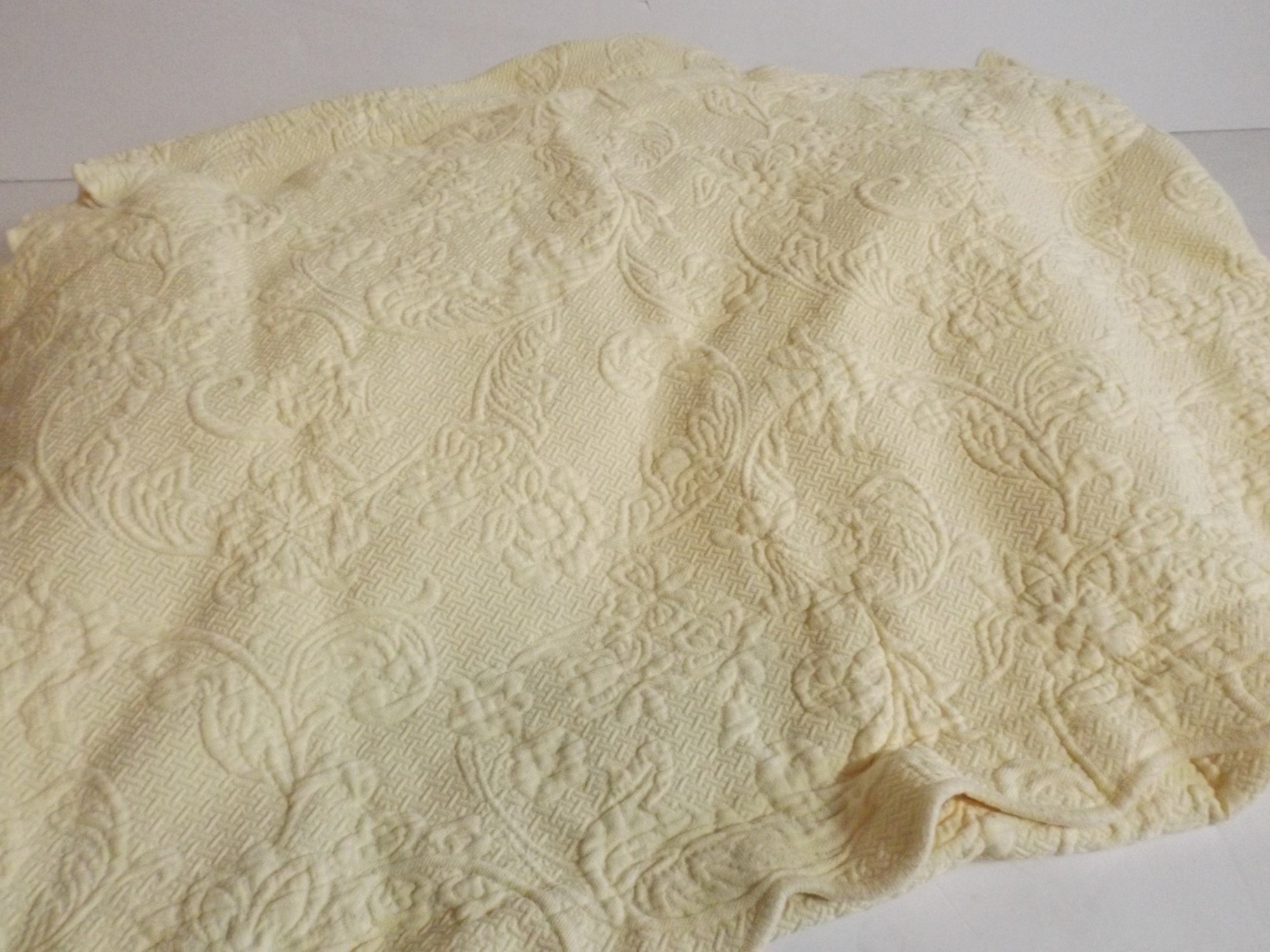 Portuguese Cotton Matelasse Coverlet and Shams EBTH