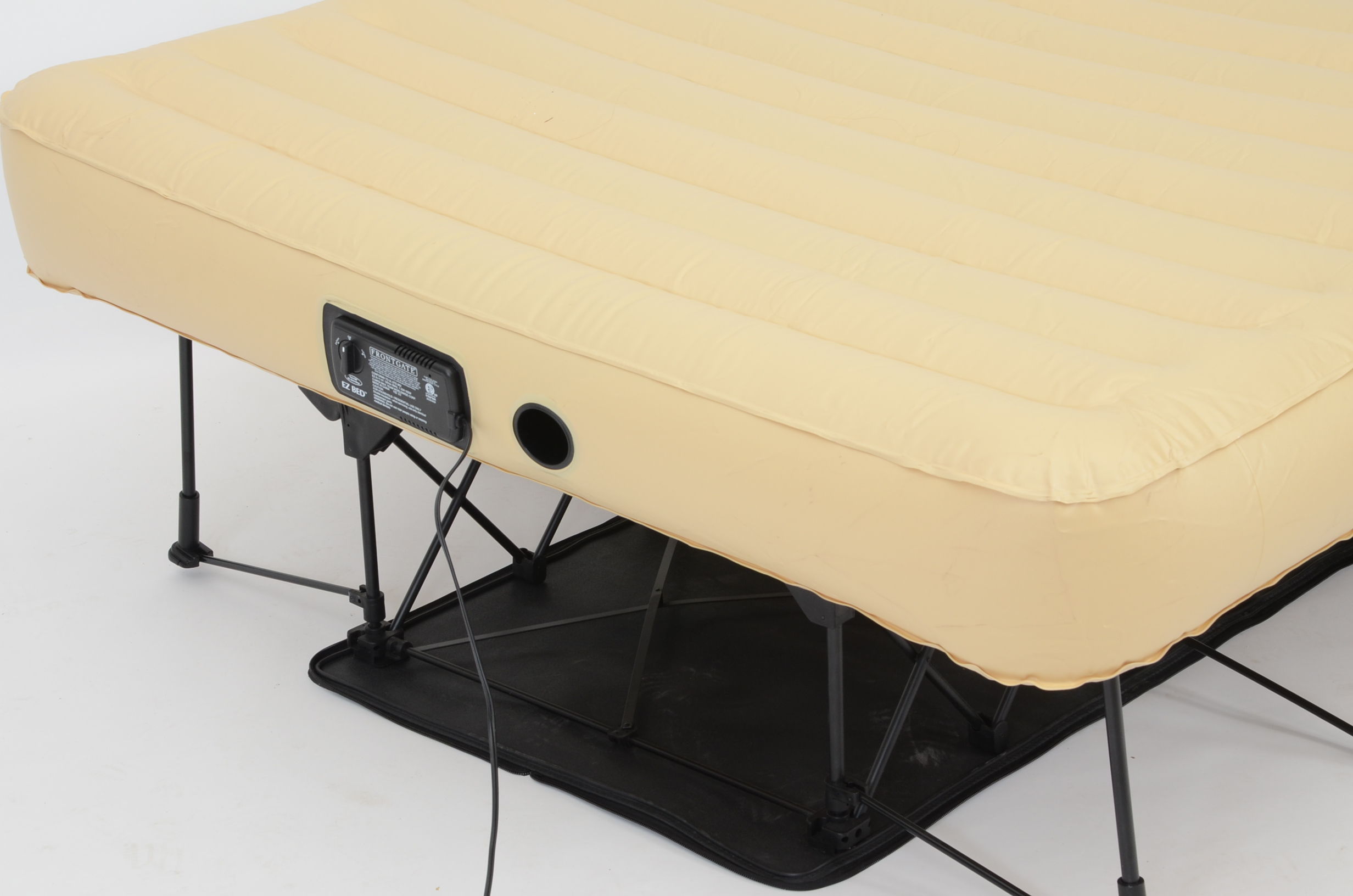 Frontgate Inflatable Bed with Electric Pump EBTH