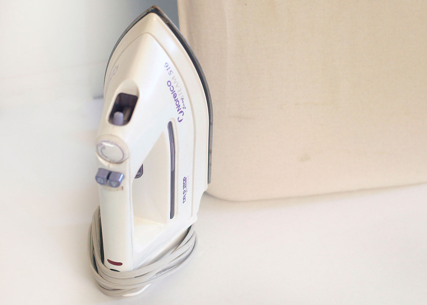 Norelco Easy Steam 516 Iron and Ironing Board EBTH