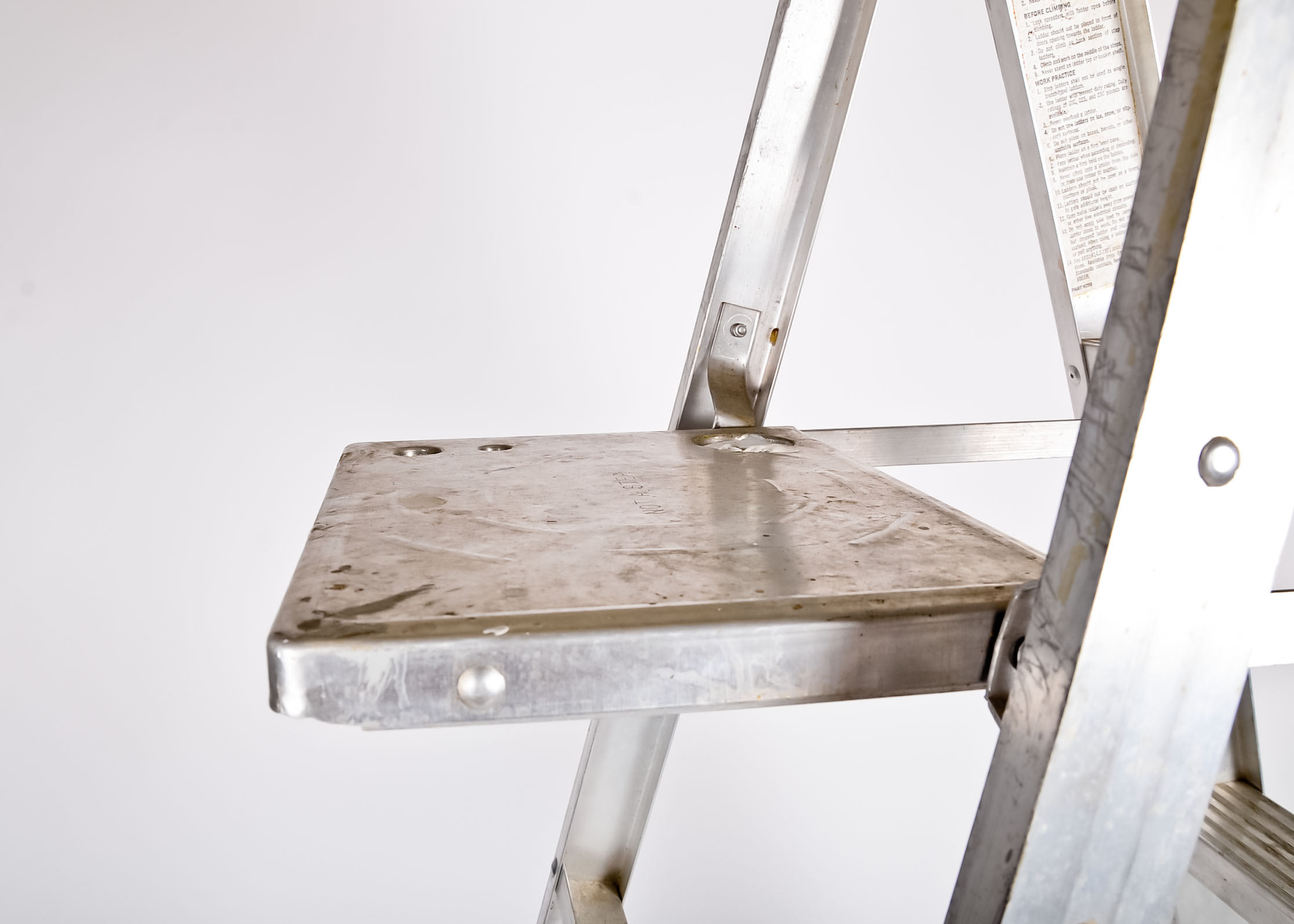 Keller Aluminum Six Foot Step Ladder EBTH