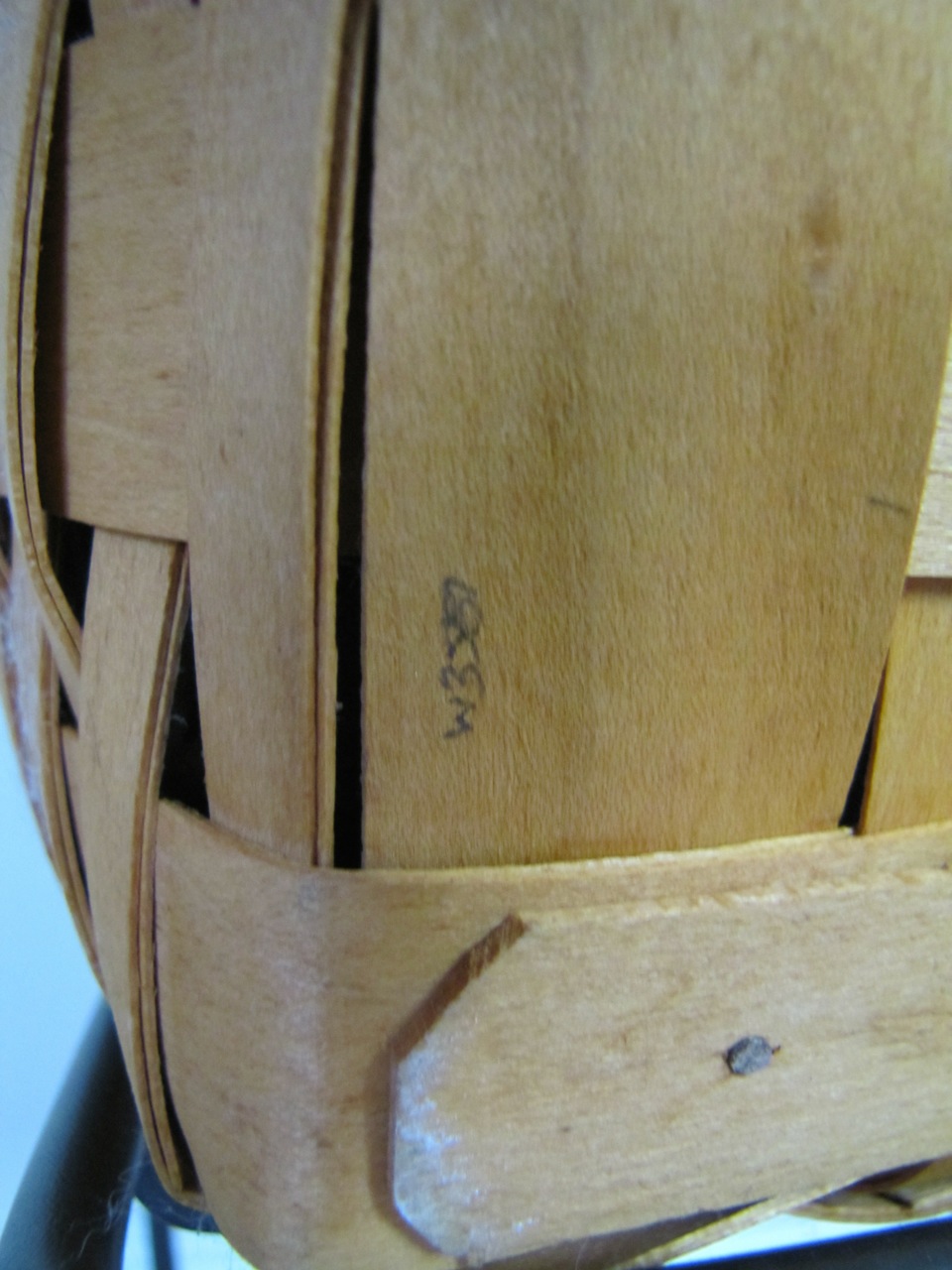 Longaberger Picnic Basket Set with Wrought Iron Stand and Inserts EBTH