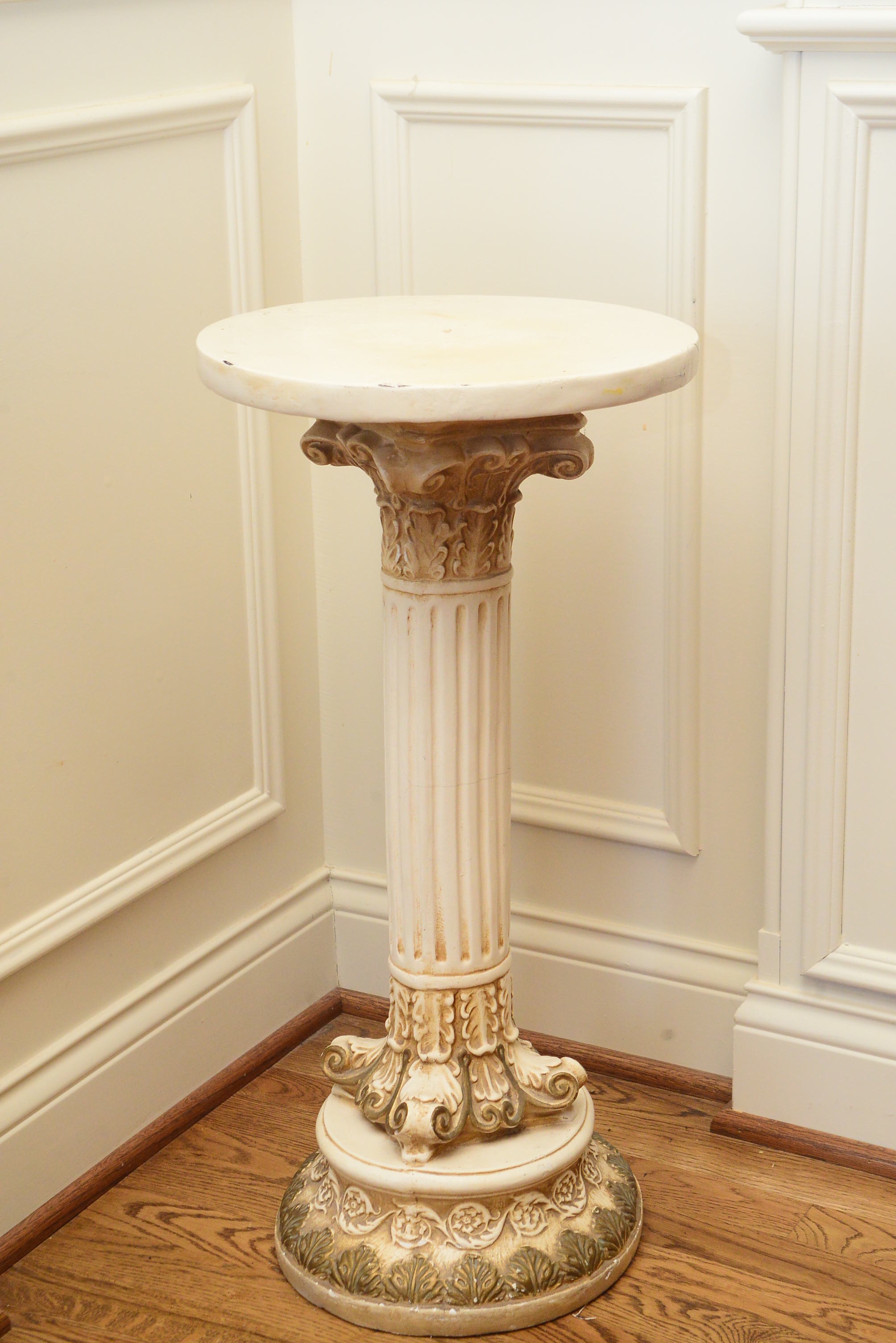 Corinthian Column Pedestal Accent Table EBTH