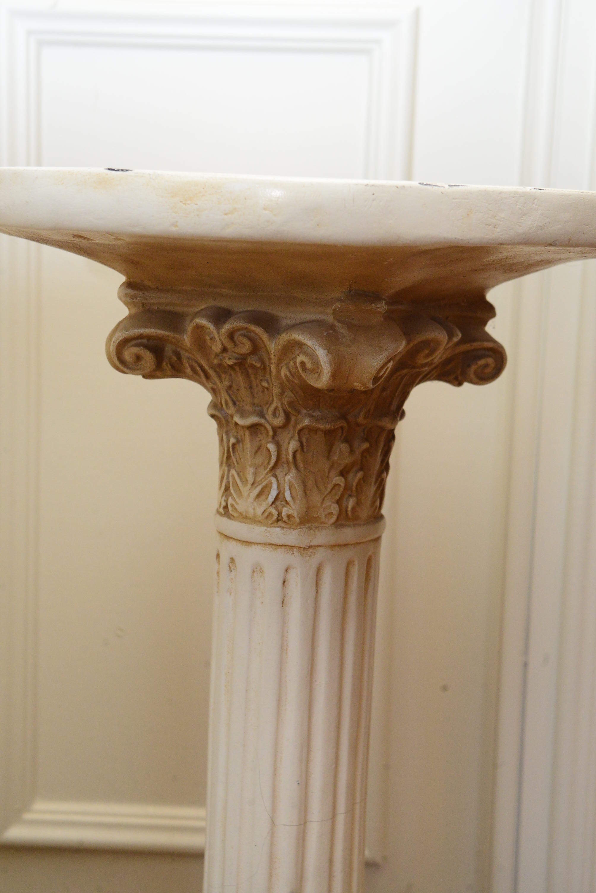 Corinthian Column Pedestal Accent Table EBTH