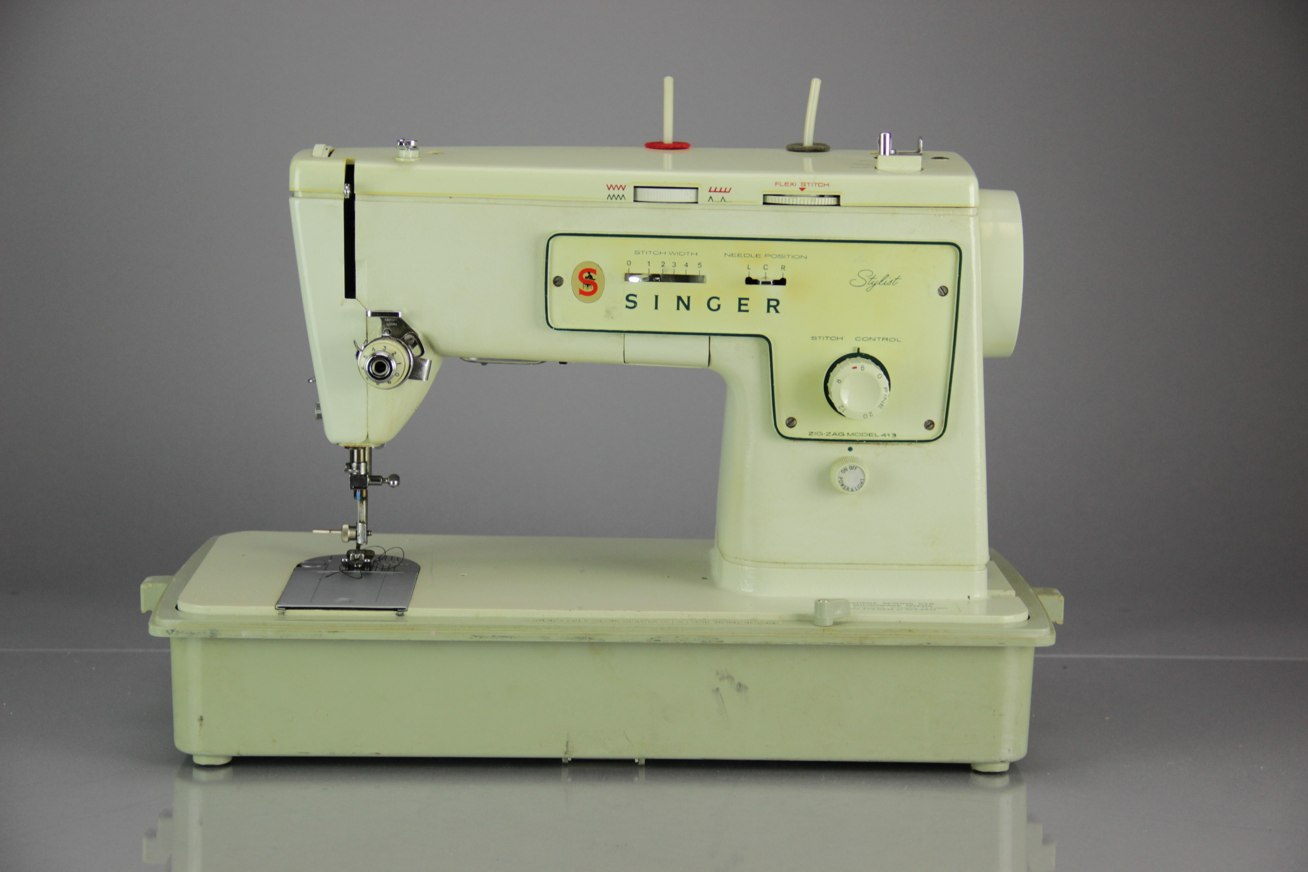 Vintage Singer "Stylist" Model 413 Sewing Machine EBTH