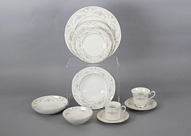 Royal Doulton Princess Diana "The Romance" Fine Bone China EBTH