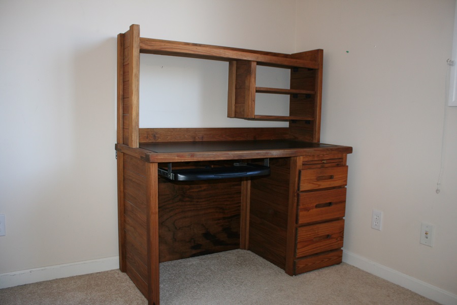 This End Up Kneehole Computer Desk Ebth