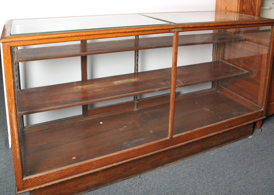 Columbus Showcase Company Antique Display Case EBTH