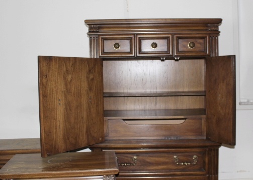 Vintage Thomasville Bedroom Set | EBTH
