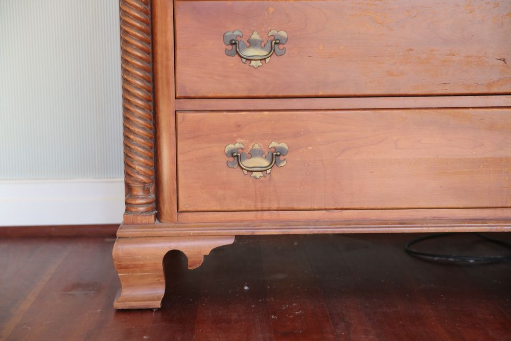 Willett Wildwood Cherry Dresser EBTH