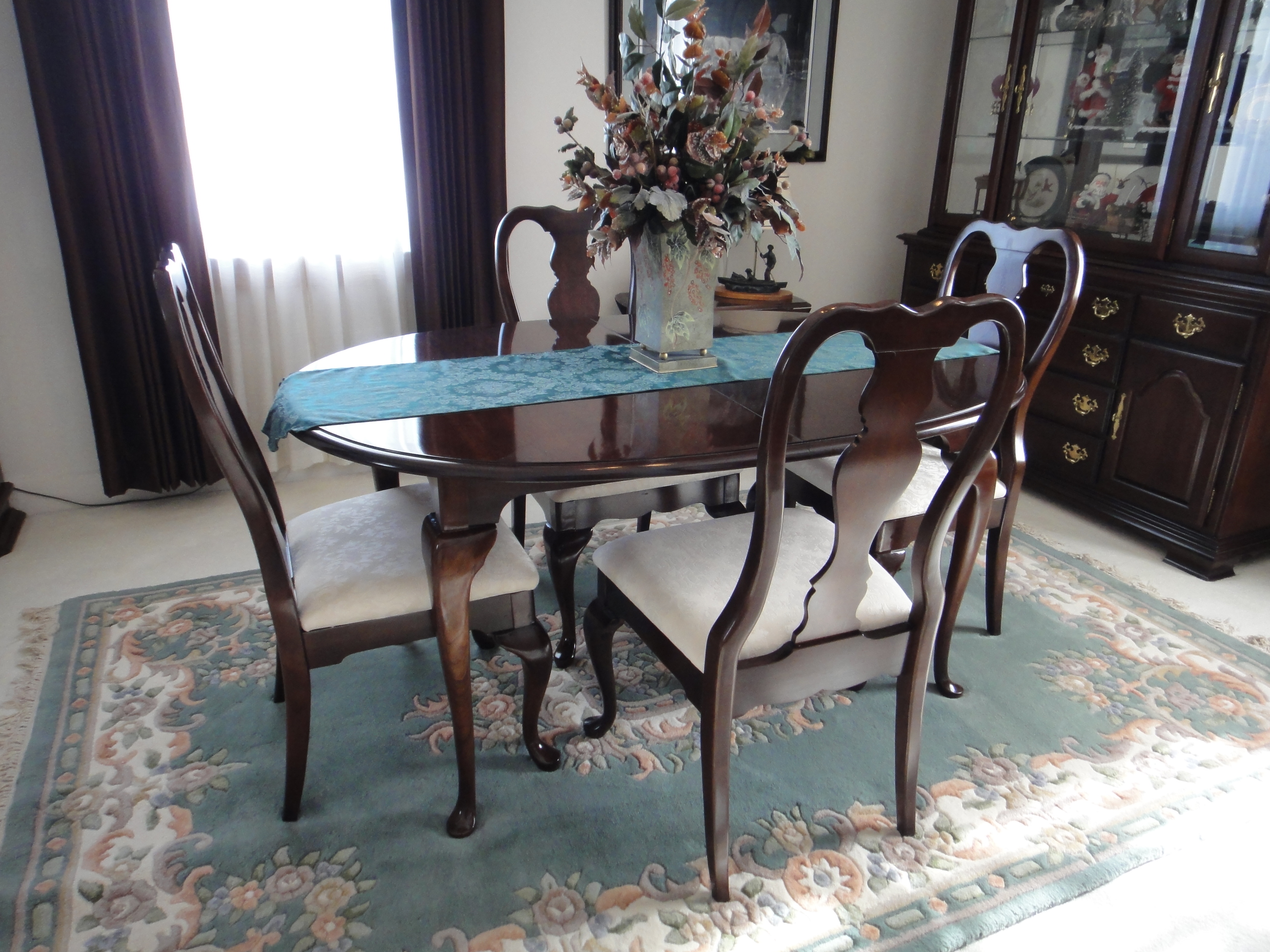 Gorgeous Kincaid Solid Cherry Dinning Room Table And Four Chairs