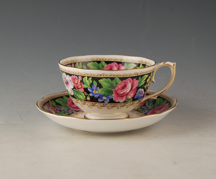 Roslyn "Black Velvet" Fine Bone China Tea Cup and Saucer EBTH
