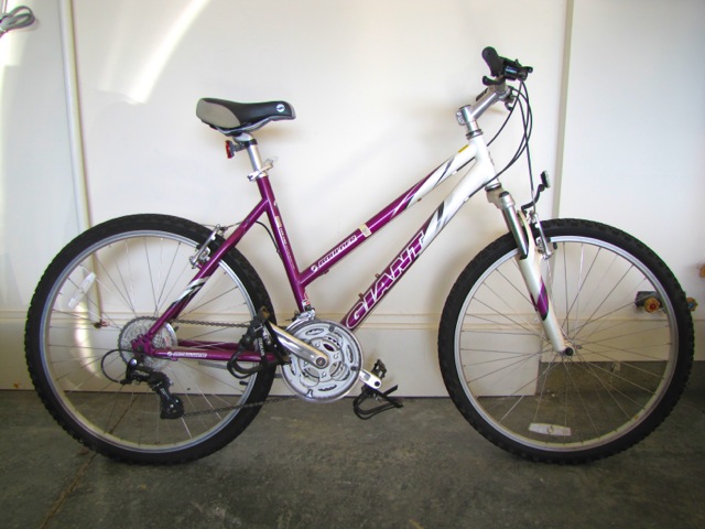 giant boulder womens bike