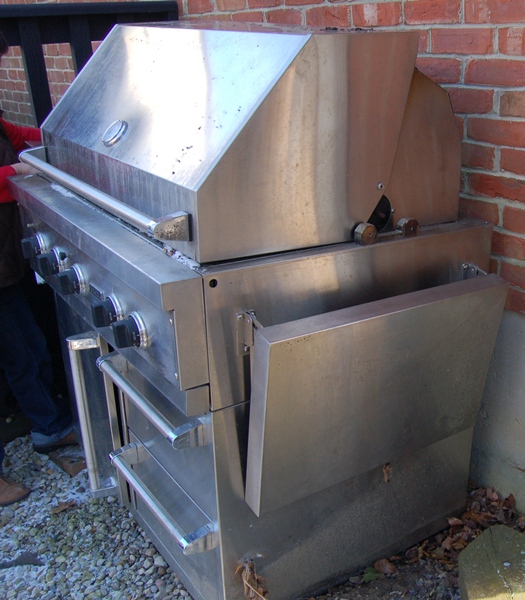 Viking Professional Outdoor Grill EBTH