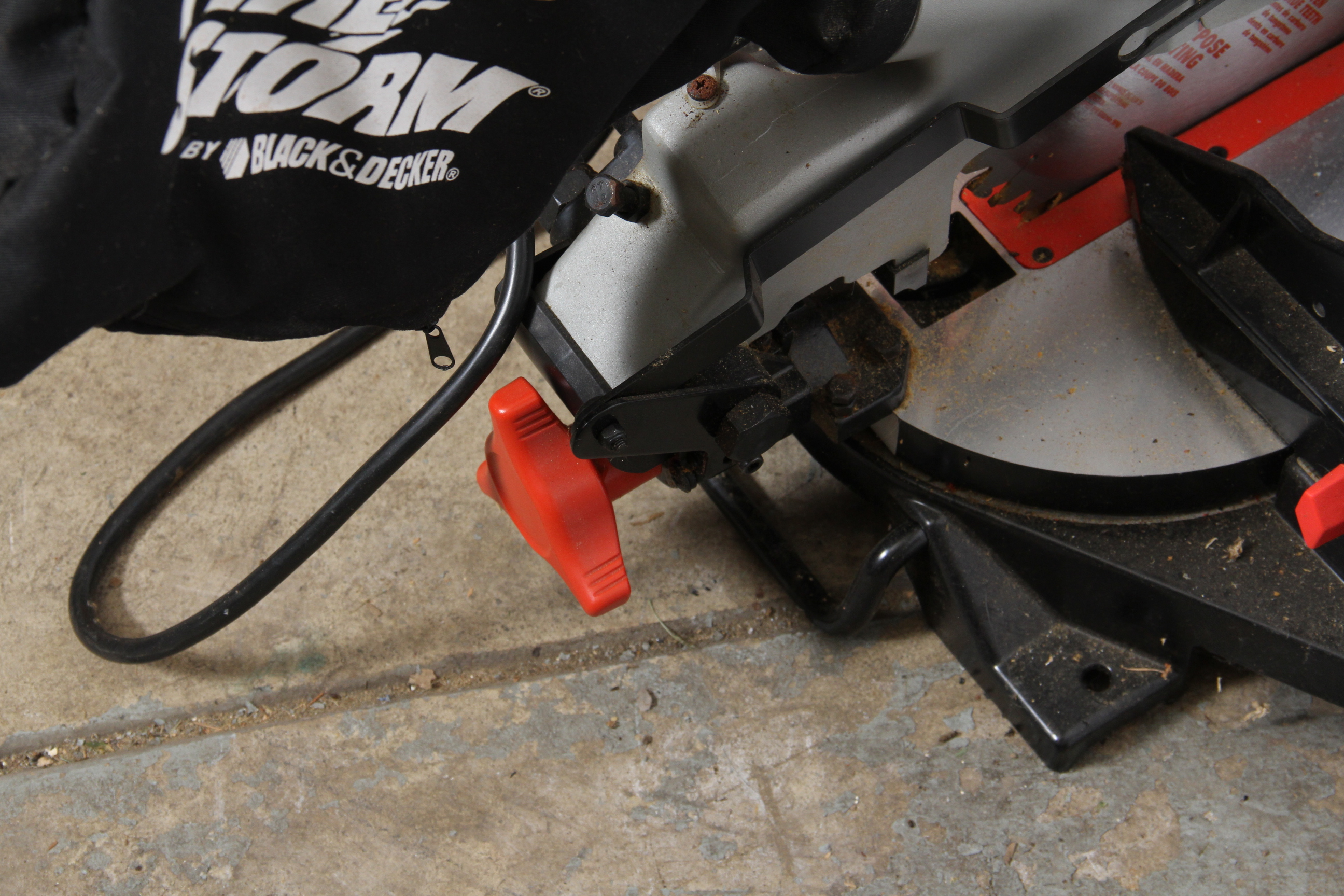 Black & Decker Firestorm Miter Saw EBTH