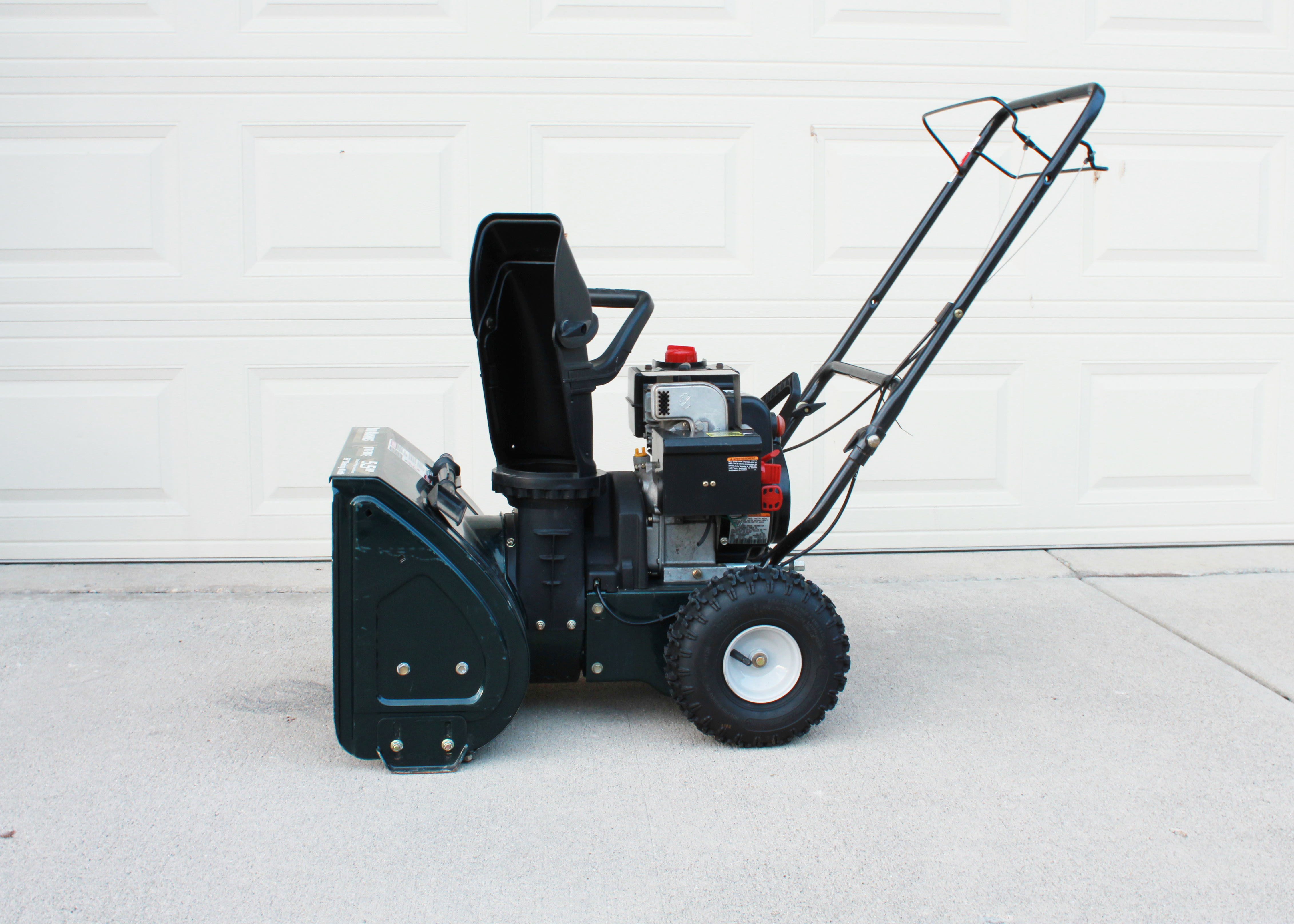 Yard Machines 5.5 HP Snowblower EBTH