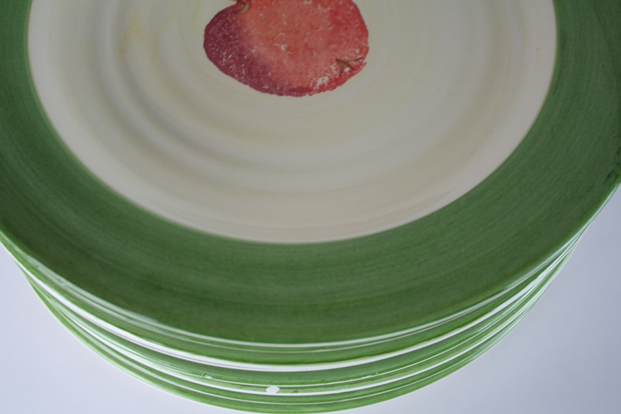 Culinary Arts Studio Collection Dinnerware, TwentySeven Pieces EBTH