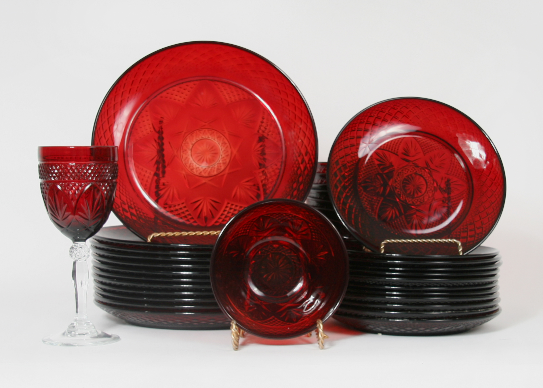 Vintage Collection Of Ruby Red Arcoroc France Glass Dinnerware Ebth