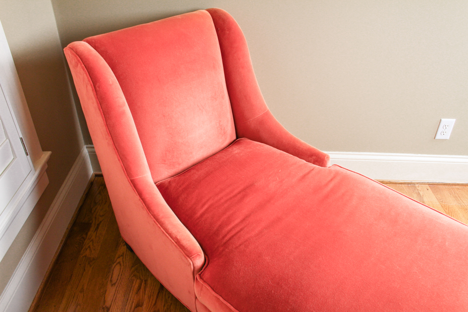 Hickory White Chaise Lounge EBTH