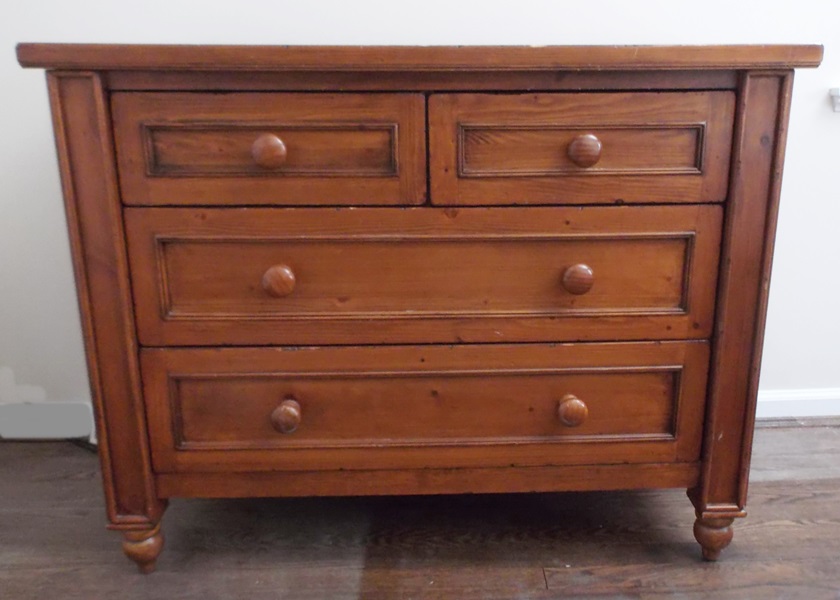 Pottery Barn Thomas Four Drawer Dresser Ebth