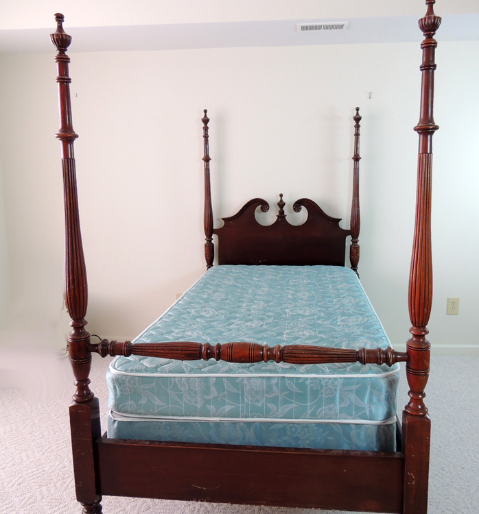 Vintage Four Poster Twin Bed EBTH