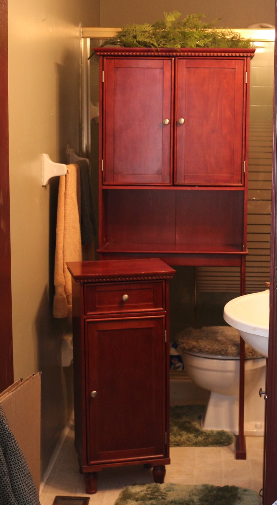 Matching Etagere Bath and Floor EBTH