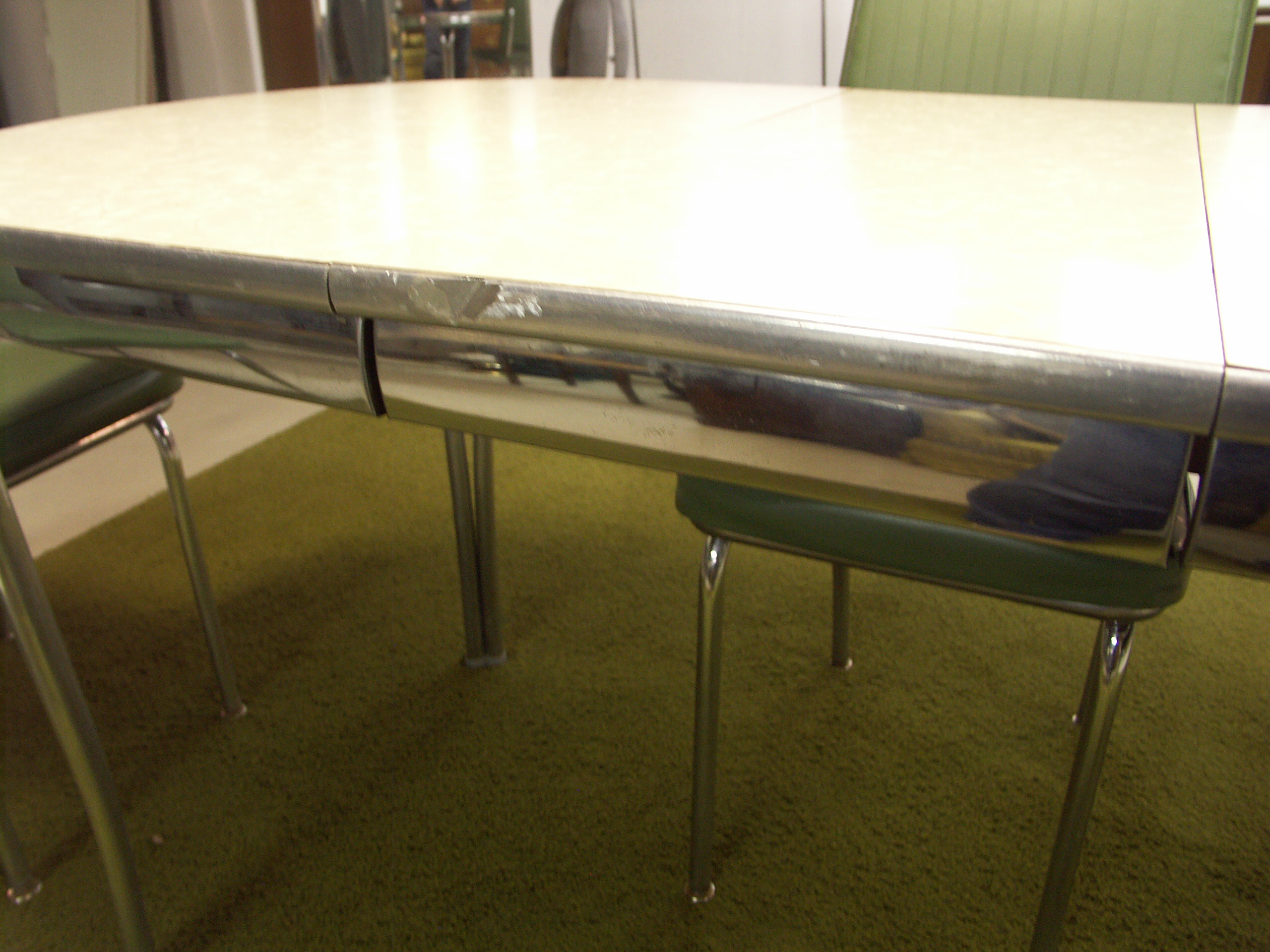 1950's Retro Howell Chrome Table and Four Chairs EBTH