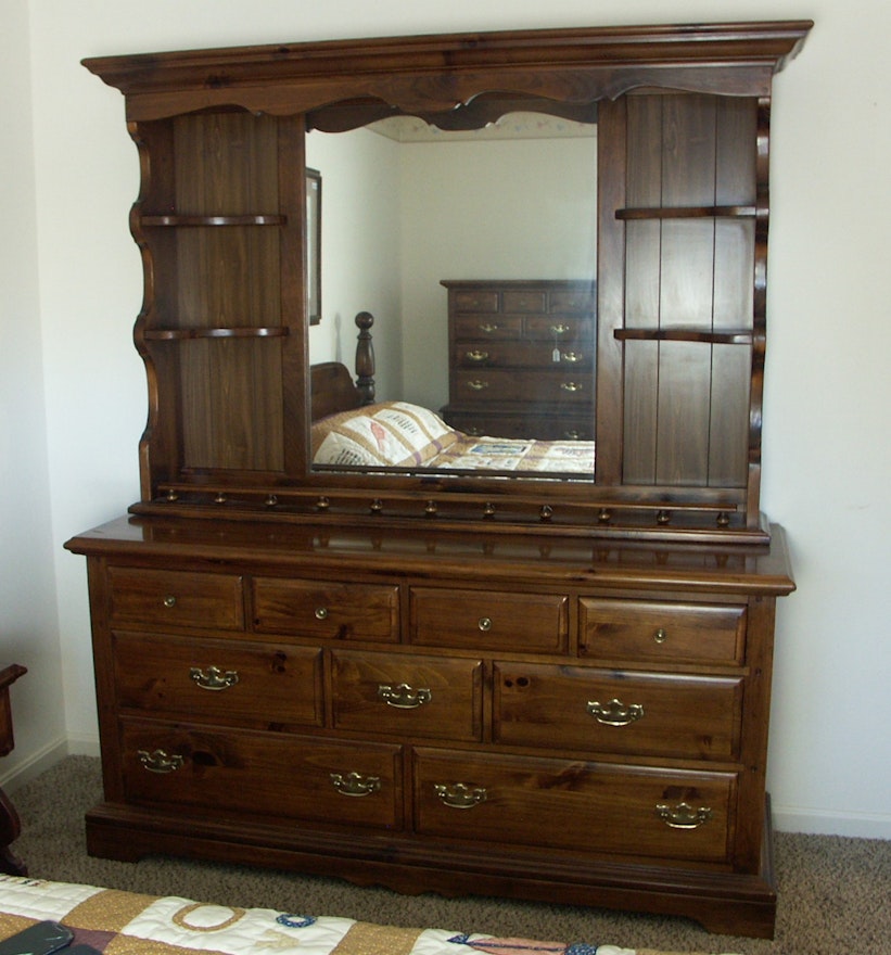 Large Kling Colonial Knotty Pine Dresser With Mirror Hutch Ebth