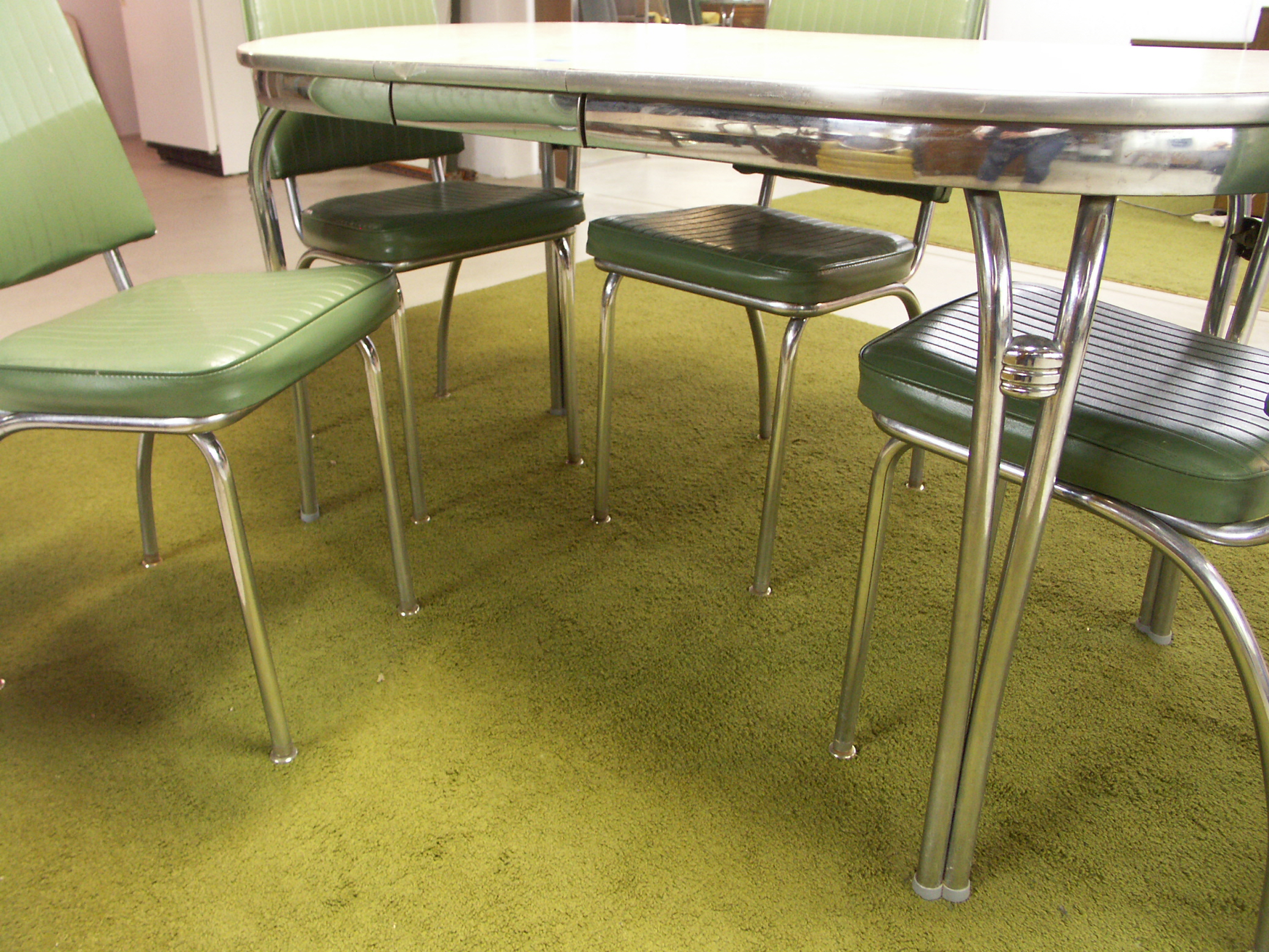 1950's Retro Howell Chrome Table and Four Chairs EBTH
