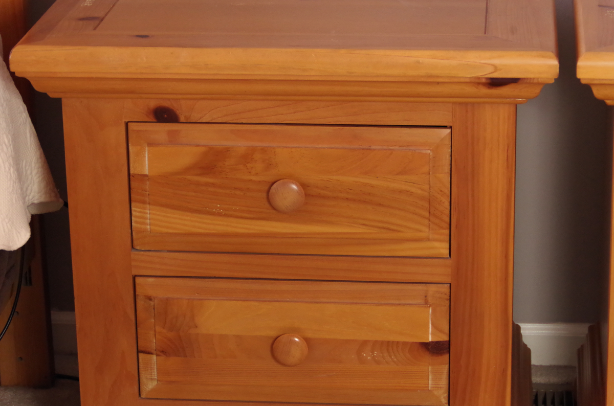 Broyhill "Fontana" Nightstands EBTH