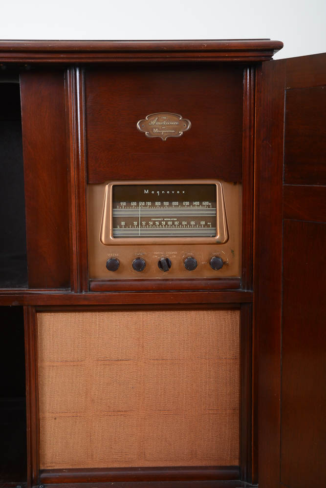 "The American" By Magnavox Stereo Console : EBTH