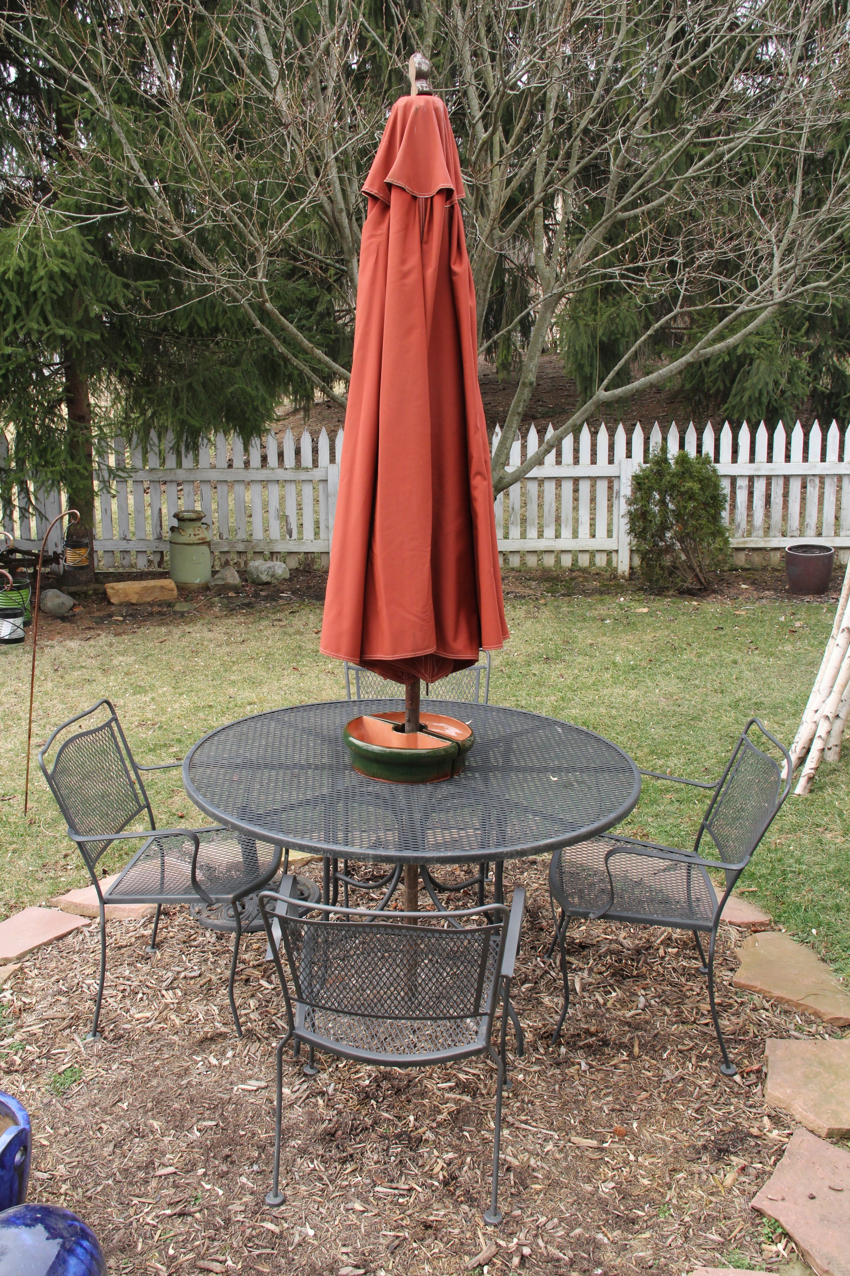 Eddie Bauer Table and Chairs EBTH