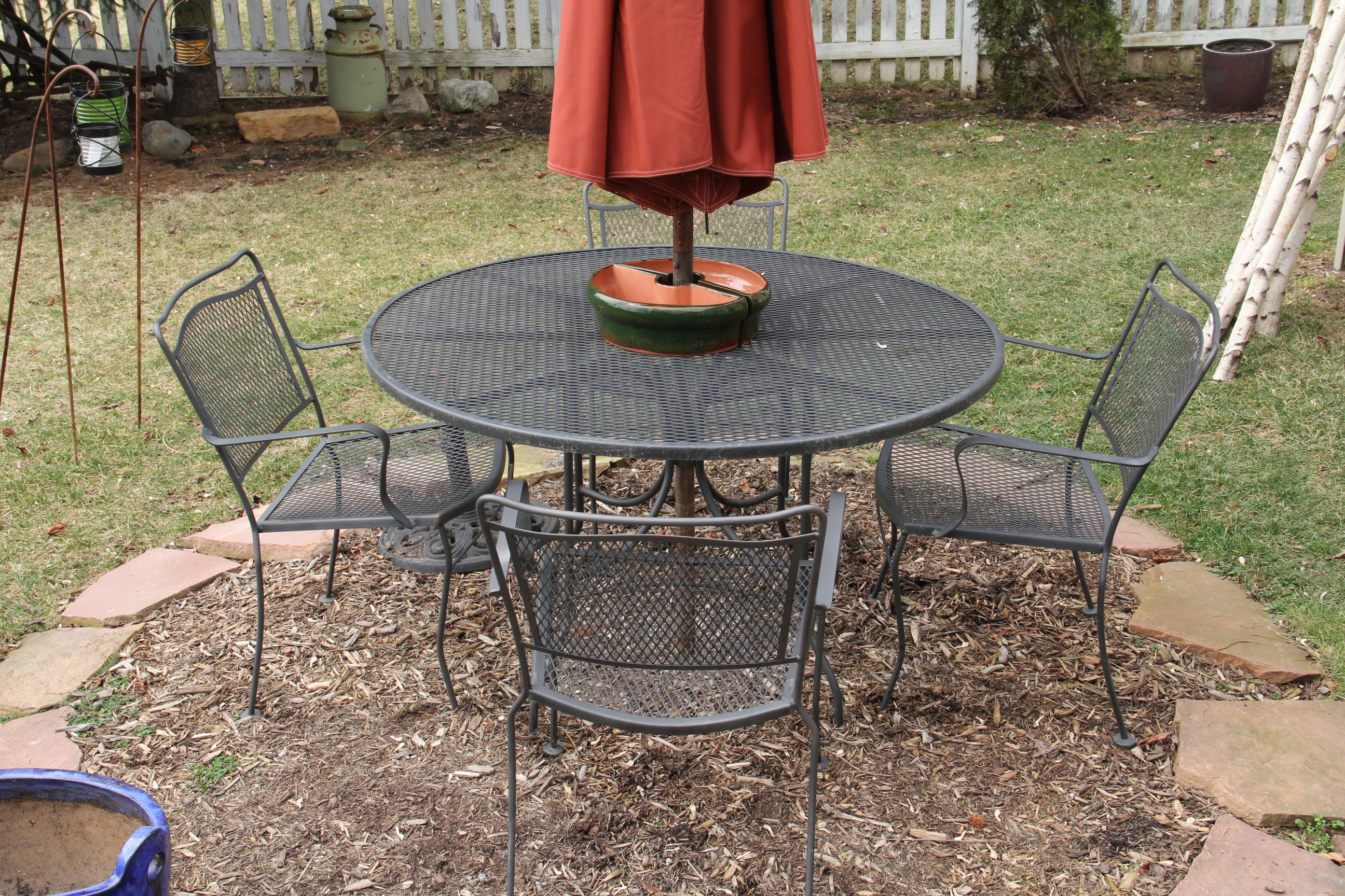 Eddie Bauer Table and Chairs EBTH