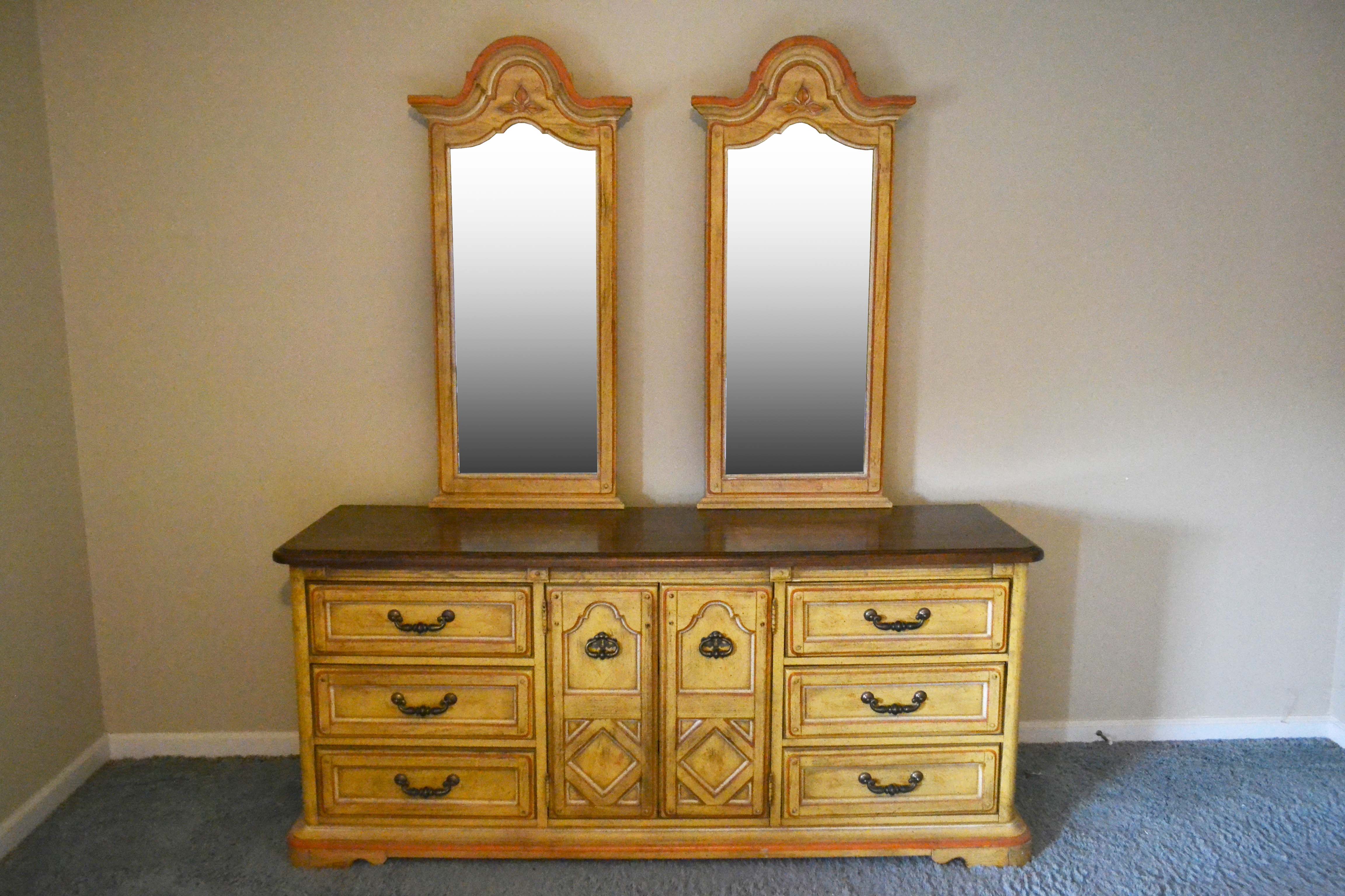 Dresser with Double Mirror by Stanley Furniture EBTH